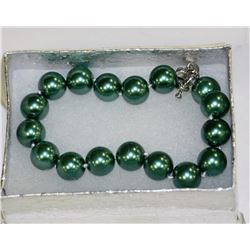 SEASHELL PEARL BRACELET - DARK GREEN