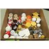 Image 1 : FLAT OF ASSORTED SALT & PEPPER SHAKERS