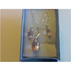 HAND SET SWAROVSKI CRYSTAL EARRINGS & PENDANT SET