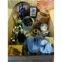 BOX OF MISC. DÉCOR ITEMS