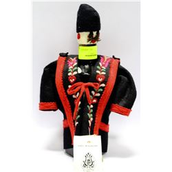 LAMBS "THE RUM OF THE WORLD" LIQUOR BOTTLE 40%