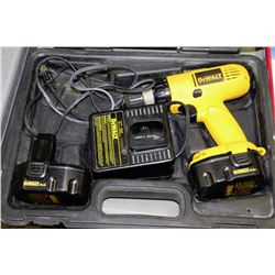 DEWALT 14.4 DRILL AND CHARGER *2 BATTERIES*IN CASE