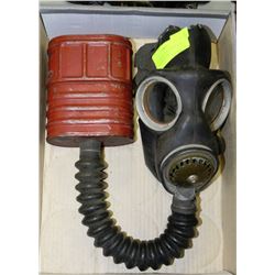 1943 WWII CANADIAN MADE GAS MASK WITH FILTER