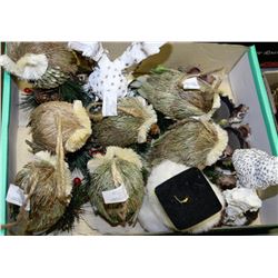 FLAT OF OWL COLLECTIBLES INCLUDING BUNCH OF SMALL