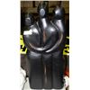 Image 1 : LARGE 3 LADY STATUE