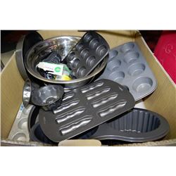 LARGE BOX W/BAKING PANS & ACCESSORIES