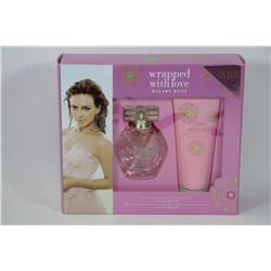 WRAPPED WITH LOVE HILARY DUFF GIFT BOX