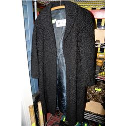 LADIES PERSIAN LAMB COAT SIZE UNKNOWN