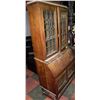 Image 1 : ANTIQUE OAK WRITING DESK WITH HUTCH