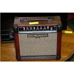 BEHRINGER ACOUSTIC AMP