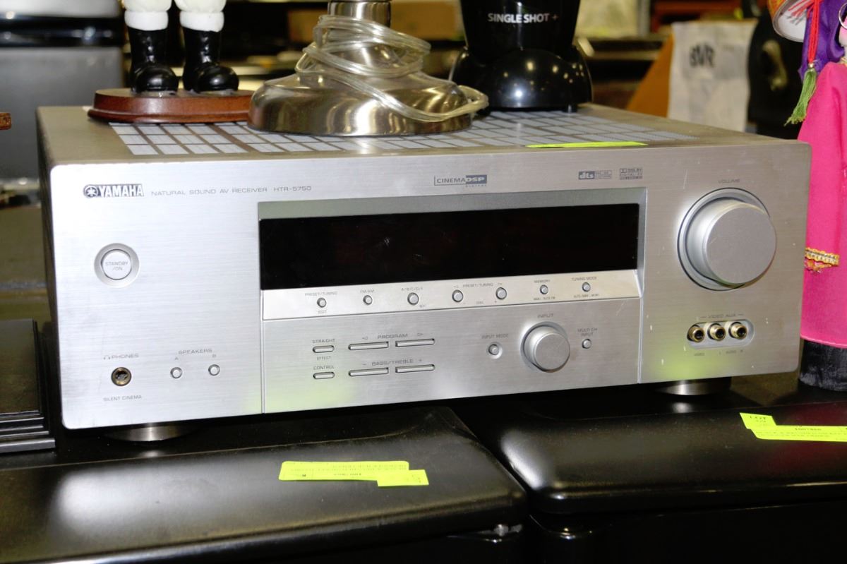 YAMAHA HTR5750 AV RECEIVER
