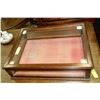 Image 1 : ESTATE WOOD VINTAGE TABLETOP DISPLAY CABINET