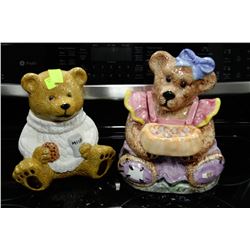 SET OF 2 MAMA  AND PAPA CERAMIC COOKIE JARS