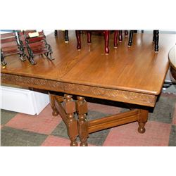 ESTATE VINTAGE WOOD CARVED TABLE