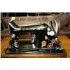 Image 1 : ESTATE VINTAGE SINGER TABLETOP SEWING MACHINE