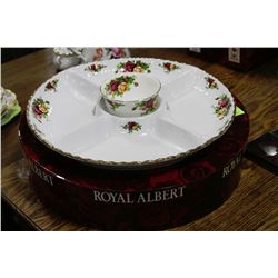 ROYAL ALBERT OLD COUNTRY ROSES PARTY TRAY WITH