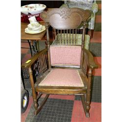 ESTATE ANTIQUE WOOD CARVED ROCKING CHAIR