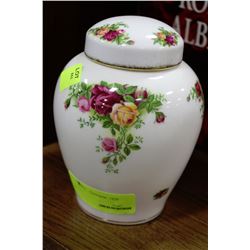 ROYAL ALBERT OLD COUNTRY ROSES 1962 CANISTER