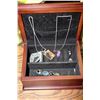 Image 1 : JEWELLERY BOX WITH CONTENTS INCLUDING