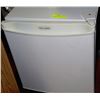 Image 1 : WHITE DIPLOMAT MINI-FRIDGE W/FREEZER