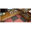Image 1 : ESTATE WOOD 3 PC COFFEE TABLE SET
