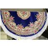 Image 1 : ROUND WOOL FLORAL CARPET
