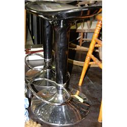 RETRO ADJUSTABLE BAR SWIVEL CHAIR X2