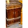 Image 1 : VICTROLA PHONOGRAPH CABINET