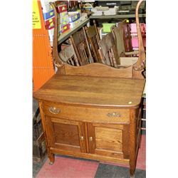 ESTATE OAK 2 DOOR 1 DRAWER CABINET WITH NO MIRROR