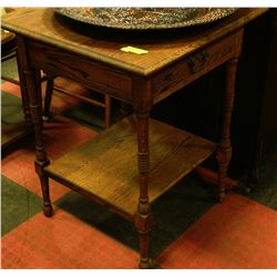 VINTAGE ESTATE TIGER OAK END TABLE WITH DRAWER