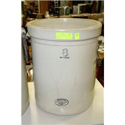 8 GALLON MEDALTA CROCK - HAS CRACKS