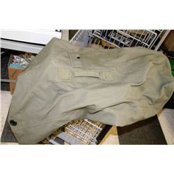 WORLD FAMOUS CAMPING CANVAS BAG