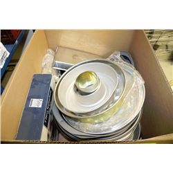 ESTATE BOX OF BAKEWARE