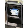 Image 1 : FOLDING 2 STEP LADDER