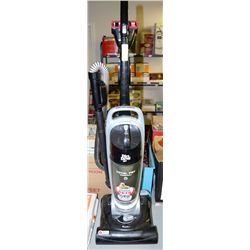 DIRT DEVIL UPRIGHT VACCUUM