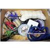 Image 1 : LARGE BOX OF VARIOUS DOG & CAT