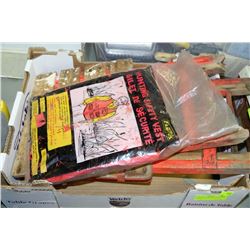 MEDIUM SIZE HUNTING VEST AND 2 SEATS