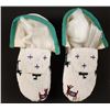 Image 1 : Pair of Native American Fully Beaded Moccasins