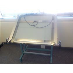 HENNING LITE TABLE