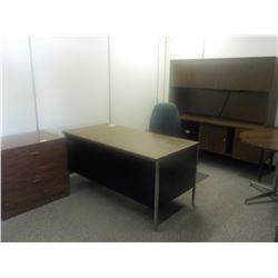 OFFICE LOT- DESK, CREDENZA, 2 4DWR FILE CABINETS, ROUND TABLE,2 DWR HORIZONTAL FILE CABINET