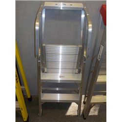 LITE PRODUCTS PORTABLE STEP LADDER MD C360