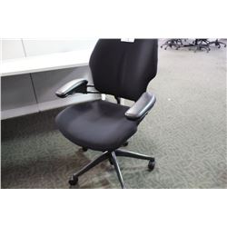 HUMANSCALE FREEDOM BLACK FULLY ADJUSTABLE ERGONOMIC MID BACK TASK CHAIR