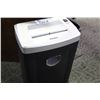 Image 1 : FELLOWS DM8C HEAVY DUTY CONFETTI PAPER SHREDDER