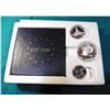 Image 2 : 1776-1976 S U.S. Three-Piece Silver Proof Set in original box of issue.