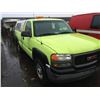 Image 2 : 2001 GMC SIERRA, SLE 2500, 2 DOOR PU, YELLOW VIN # 1GTGC24U91Z127986