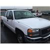 Image 2 : 2005 GMC SIERRA, 2 DOOR PU, WHITE, VIN # 1GTEK19V55E324267