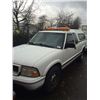 Image 2 : 1999 GMC SONOMA, PU, WHITE, VIN # 1GTDT19X6XKS14660