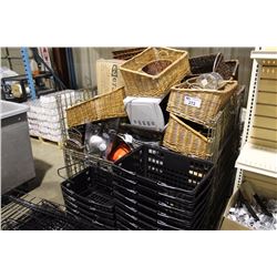 PALLET OF ASSORTED WICKER BASKETS AND CHRISTMAS DECORATIONS