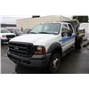 Image 1 : 2006 FORD F-550 XL SUPER DUTY, DUMP TRUCK, WHITE, VIN # 1FDAW56P96ED18257
