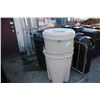 Image 1 : 2 LARGE BLACK RUBBERMAID GARBAGE CANS & PLASTIC WATER CATCH CONTAINERS